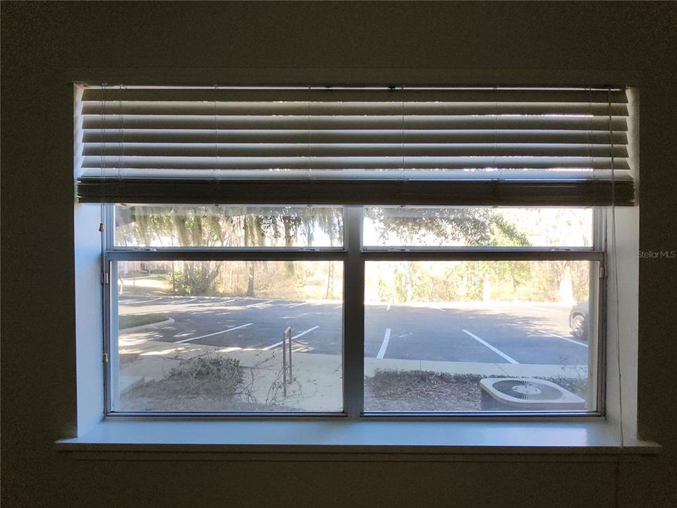 Active With Contract: $118,500 (1 beds, 1 baths, 635 Square Feet)