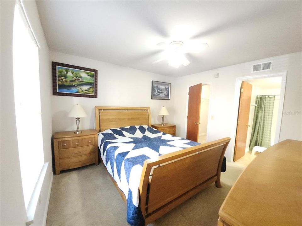 Active With Contract: $118,500 (1 beds, 1 baths, 635 Square Feet)