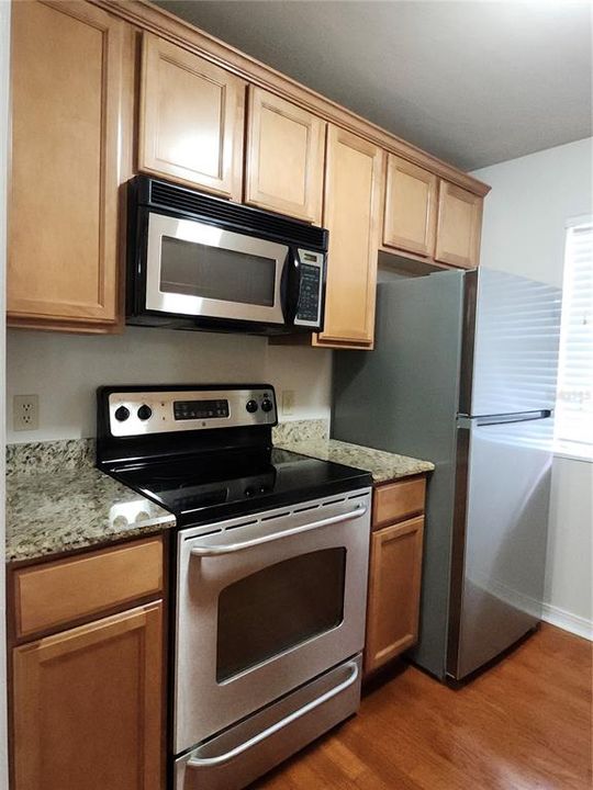 Active With Contract: $118,500 (1 beds, 1 baths, 635 Square Feet)