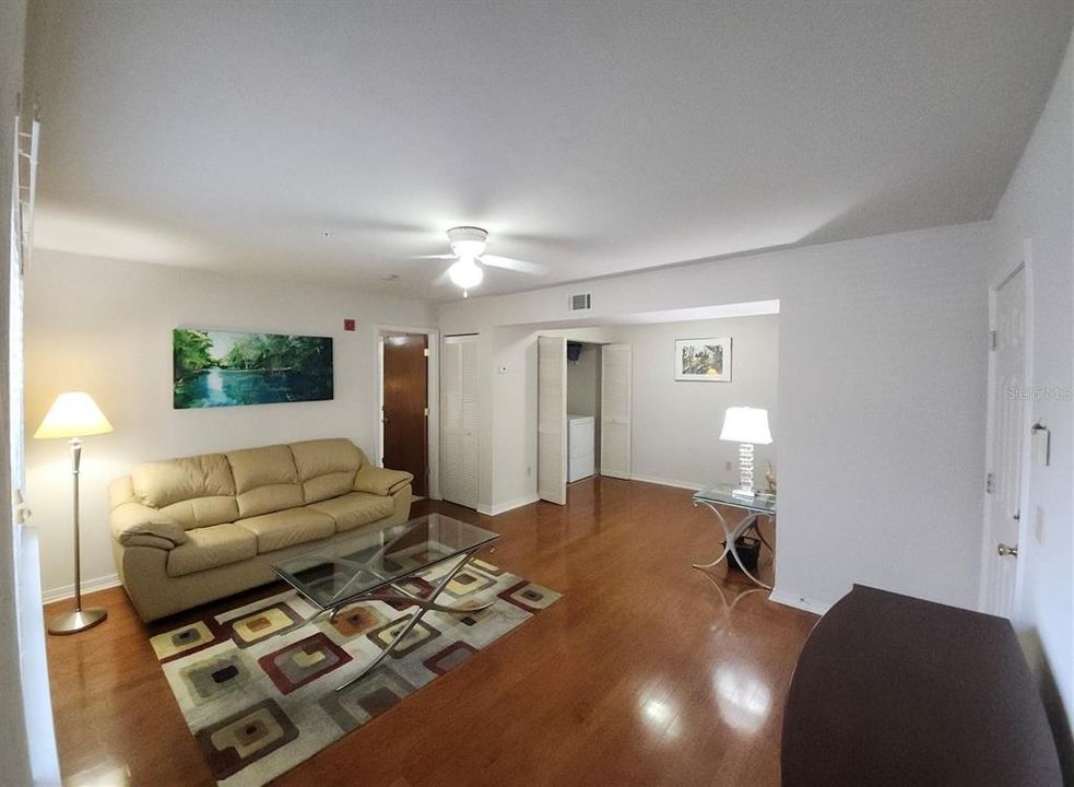 Active With Contract: $118,500 (1 beds, 1 baths, 635 Square Feet)