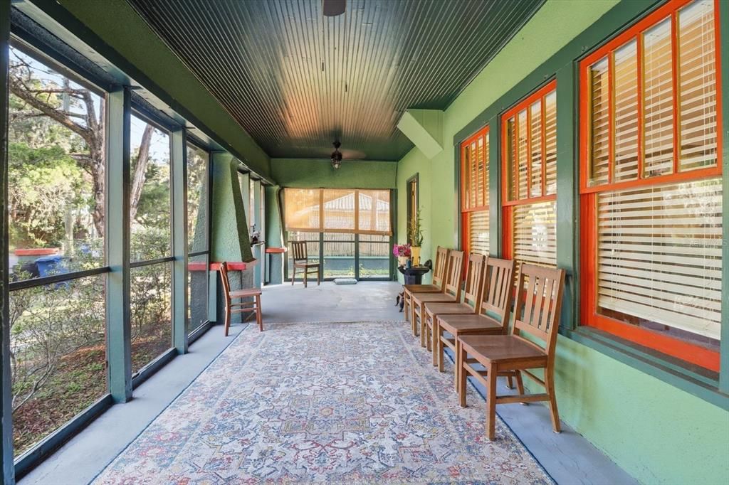 Active With Contract: $300,000 (4 beds, 3 baths, 2991 Square Feet)