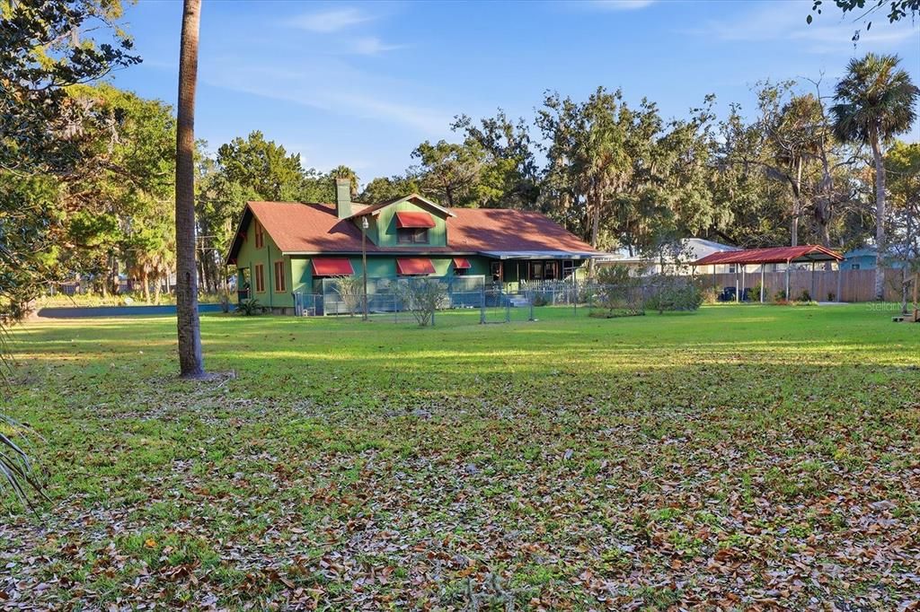 Active With Contract: $300,000 (4 beds, 3 baths, 2991 Square Feet)