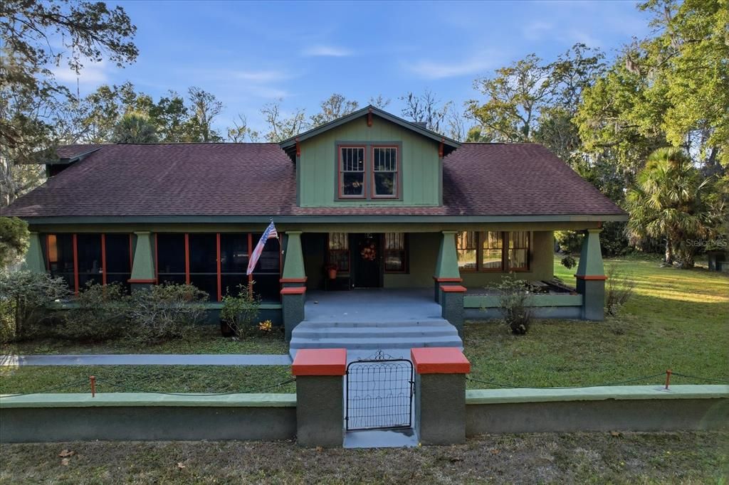 Active With Contract: $300,000 (4 beds, 3 baths, 2991 Square Feet)