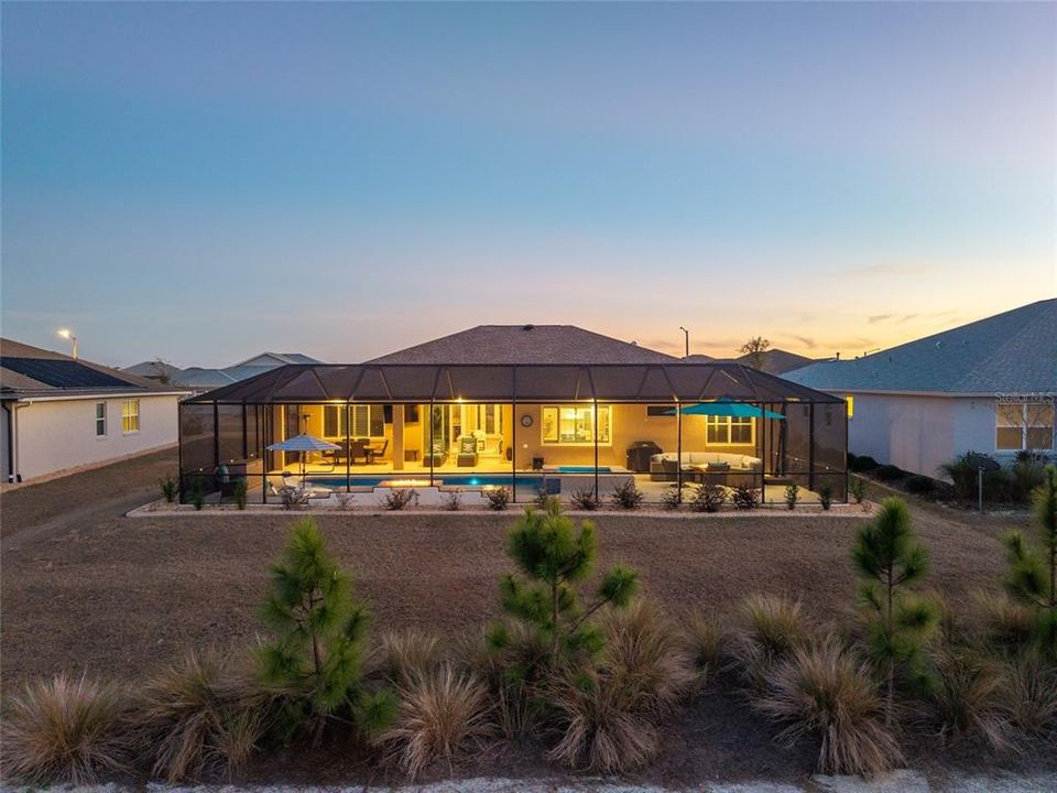En Venta: $799,000 (3 camas, 3 baños, 2373 Pies cuadrados)