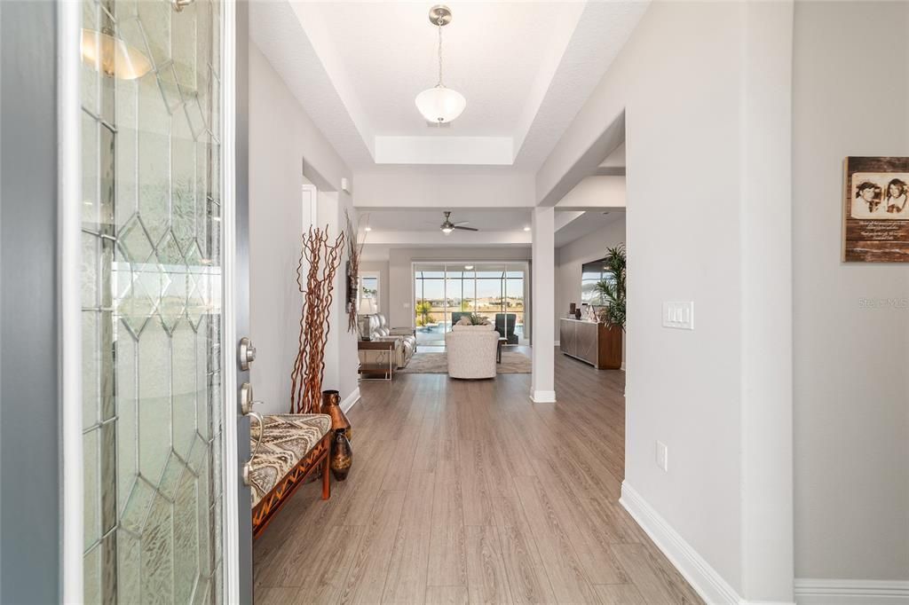En Venta: $799,000 (3 camas, 3 baños, 2373 Pies cuadrados)