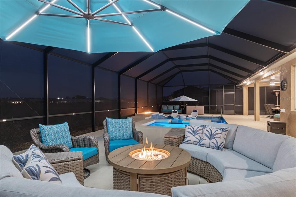 En Venta: $799,000 (3 camas, 3 baños, 2373 Pies cuadrados)