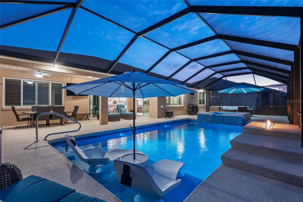 En Venta: $799,000 (3 camas, 3 baños, 2373 Pies cuadrados)