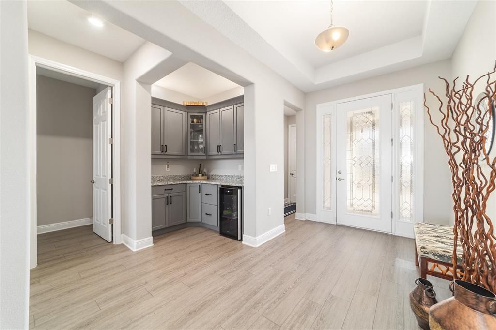 En Venta: $799,000 (3 camas, 3 baños, 2373 Pies cuadrados)