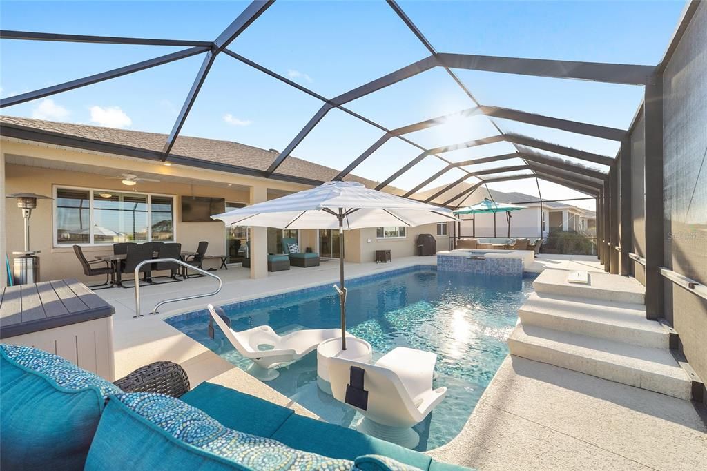 En Venta: $799,000 (3 camas, 3 baños, 2373 Pies cuadrados)