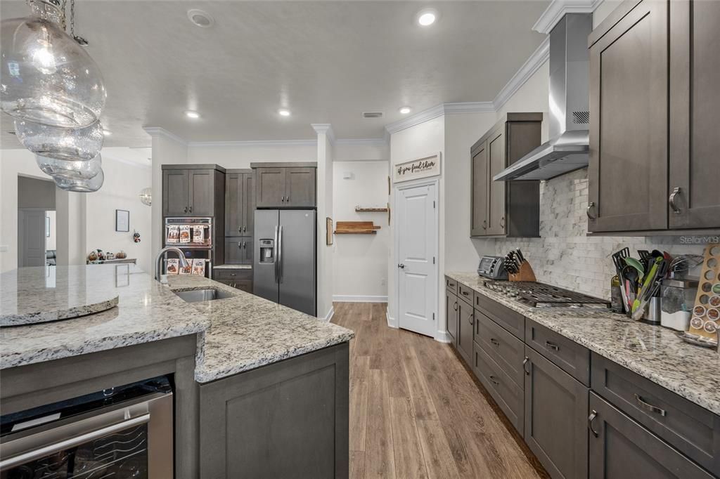 Activo con contrato: $799,000 (4 camas, 3 baños, 2767 Pies cuadrados)