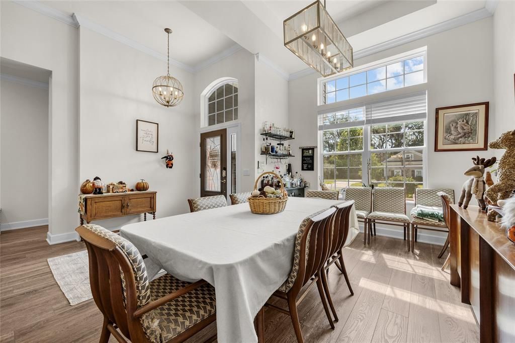 Activo con contrato: $799,000 (4 camas, 3 baños, 2767 Pies cuadrados)