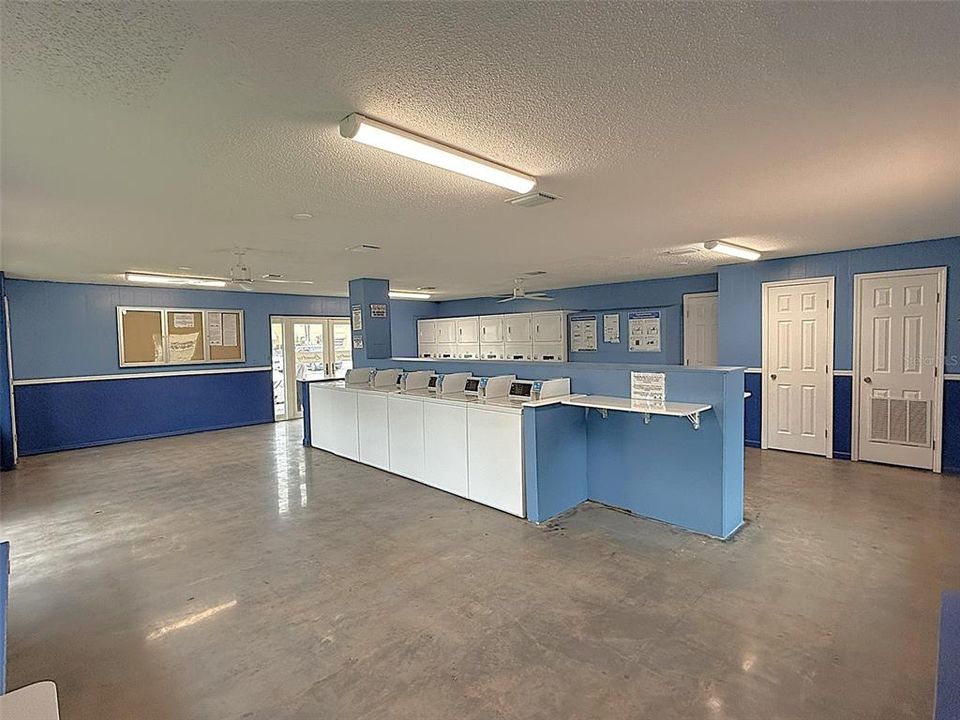 For Sale: $120,000 (2 beds, 1 baths, 784 Square Feet)