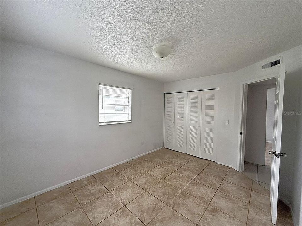 For Sale: $120,000 (2 beds, 1 baths, 784 Square Feet)