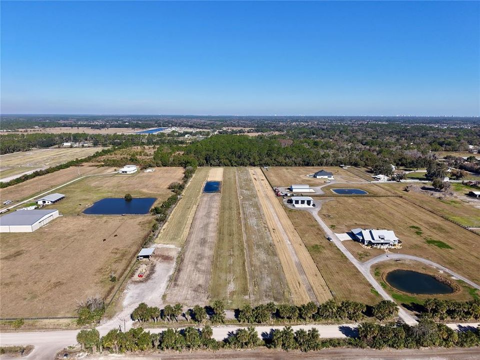 Activo con contrato: $699,000 (10.22 acres)