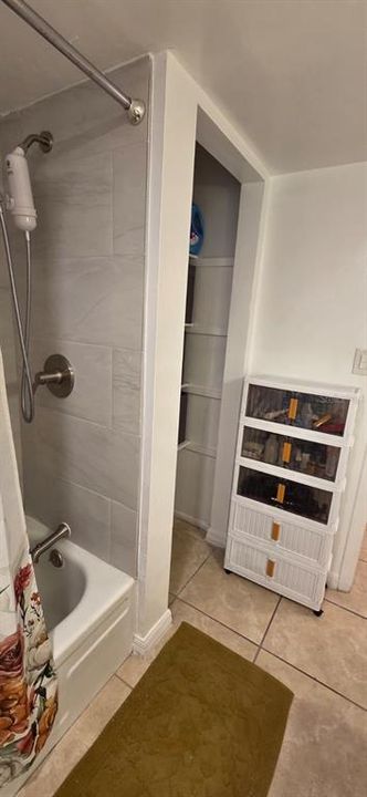 На продажу: $165,000 (1 спален, 1 ванн, 695 Квадратных фут)