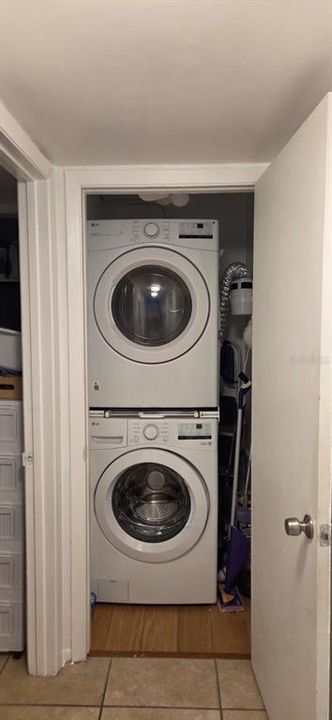 На продажу: $165,000 (1 спален, 1 ванн, 695 Квадратных фут)