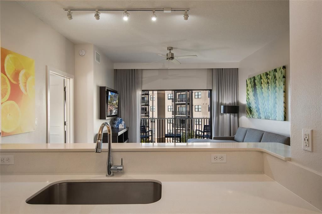 For Sale: $175,000 (2 beds, 2 baths, 1434 Square Feet)