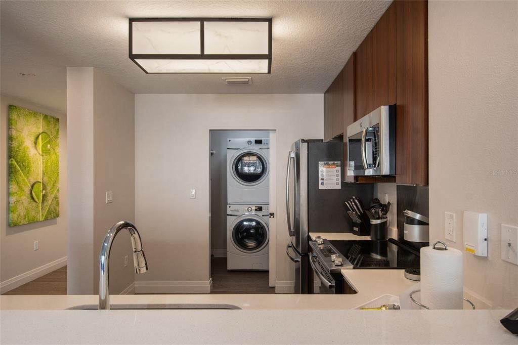 For Sale: $175,000 (2 beds, 2 baths, 1434 Square Feet)