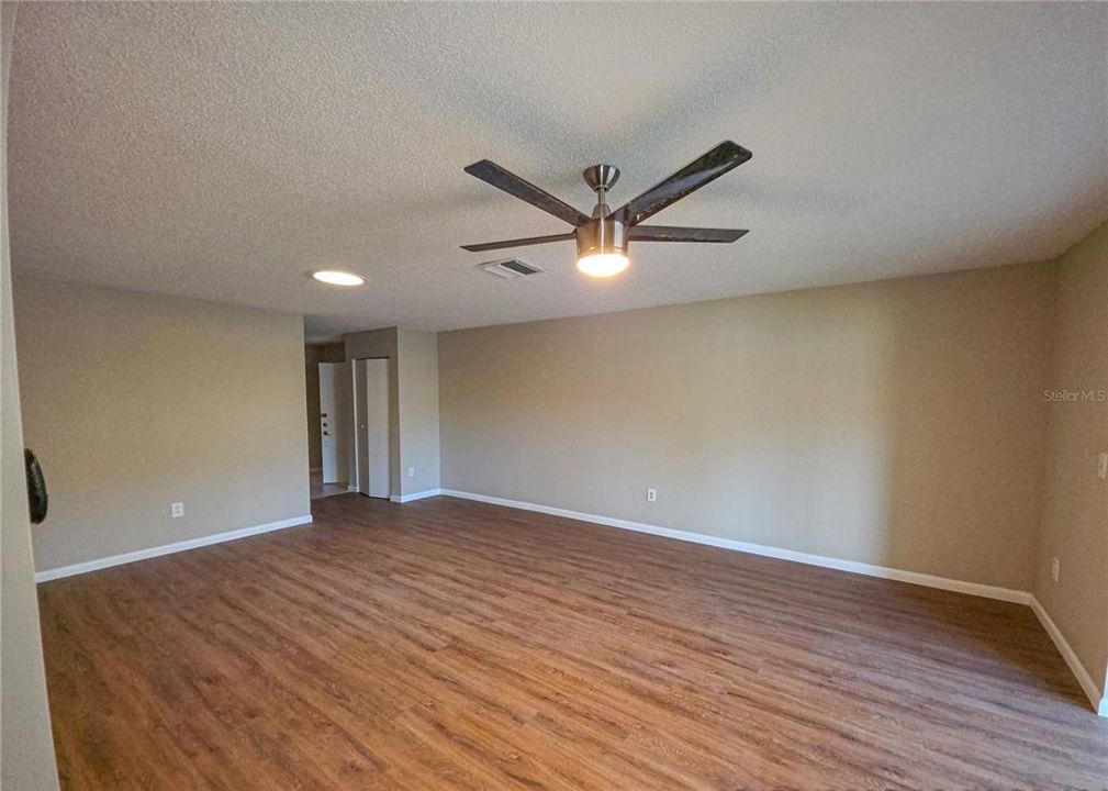 Activo con contrato: $138,000 (2 camas, 2 baños, 1110 Pies cuadrados)