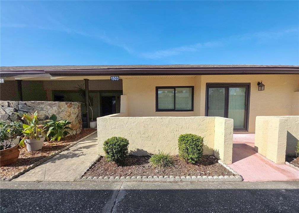 Activo con contrato: $138,000 (2 camas, 2 baños, 1110 Pies cuadrados)