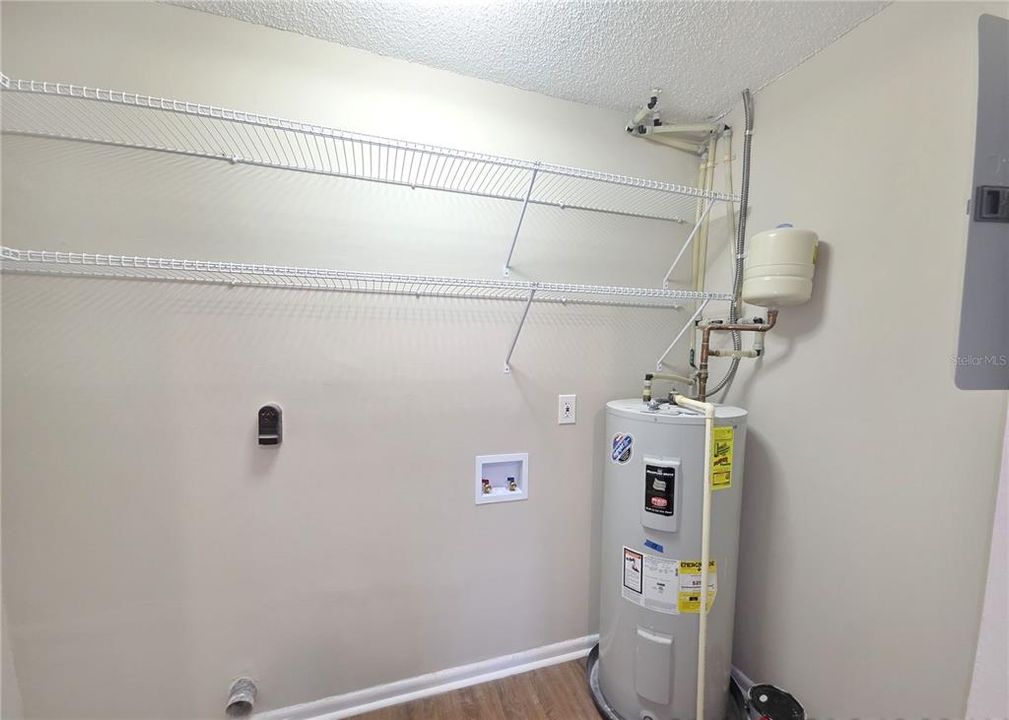 Activo con contrato: $138,000 (2 camas, 2 baños, 1110 Pies cuadrados)