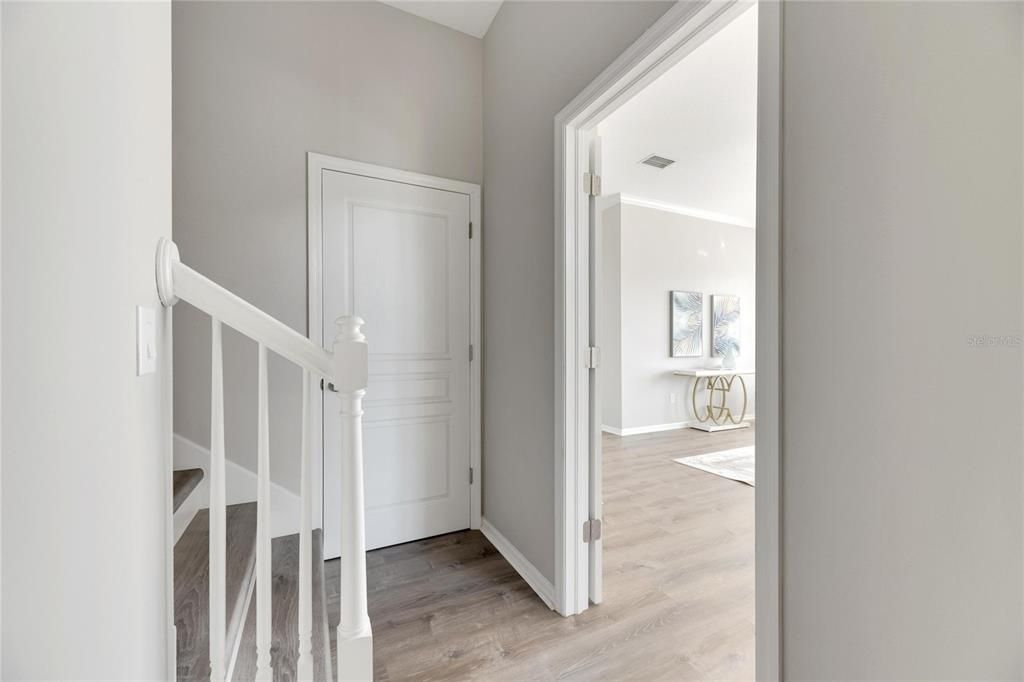 Activo con contrato: $899,000 (5 camas, 4 baños, 3304 Pies cuadrados)