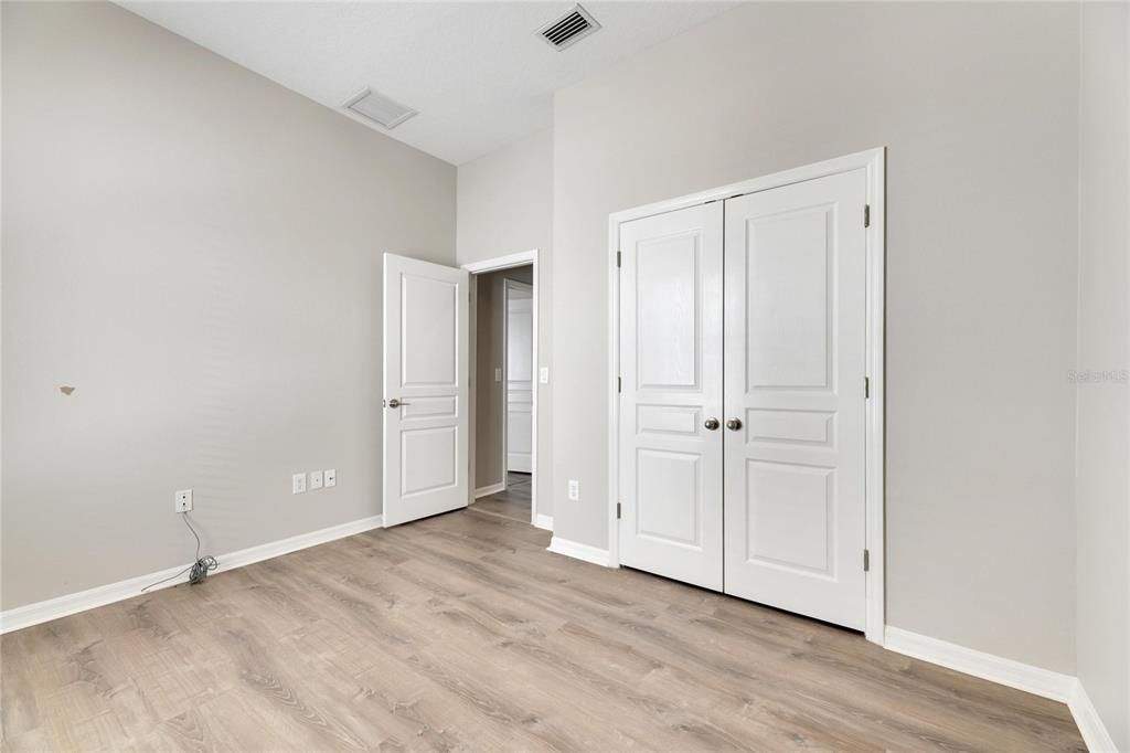 Activo con contrato: $899,000 (5 camas, 4 baños, 3304 Pies cuadrados)