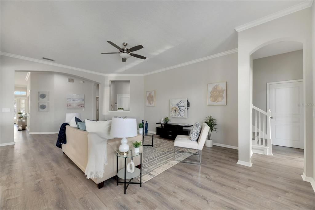 Activo con contrato: $899,000 (5 camas, 4 baños, 3304 Pies cuadrados)
