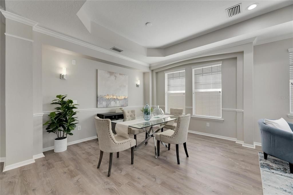 Activo con contrato: $899,000 (5 camas, 4 baños, 3304 Pies cuadrados)