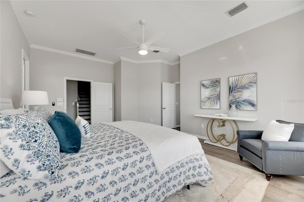 Activo con contrato: $899,000 (5 camas, 4 baños, 3304 Pies cuadrados)