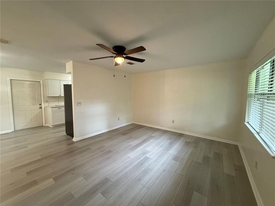 For Rent: $1,695 (3 beds, 2 baths, 1056 Square Feet)