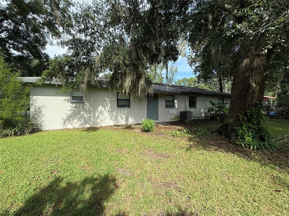For Rent: $1,695 (3 beds, 2 baths, 1056 Square Feet)