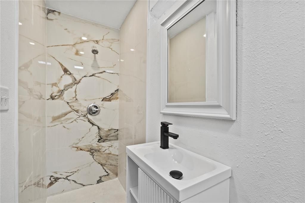 En Venta: $219,999 (3 camas, 2 baños, 952 Pies cuadrados)
