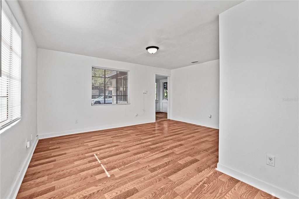 En Venta: $219,999 (3 camas, 2 baños, 952 Pies cuadrados)