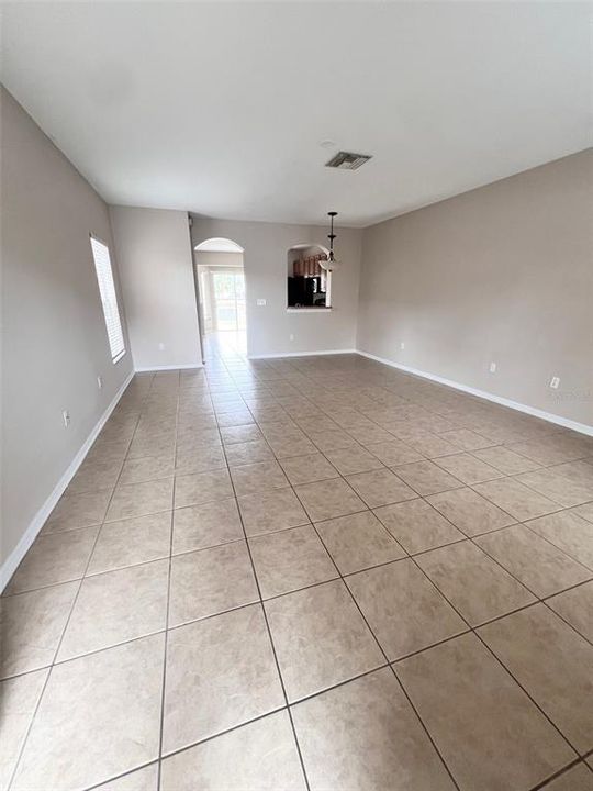 Active With Contract: $1,800 (2 beds, 2 baths, 1255 Square Feet)