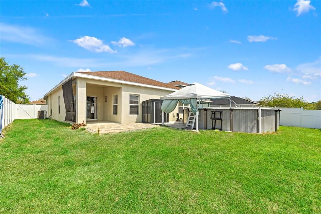 Activo con contrato: $290,000 (4 camas, 2 baños, 1861 Pies cuadrados)