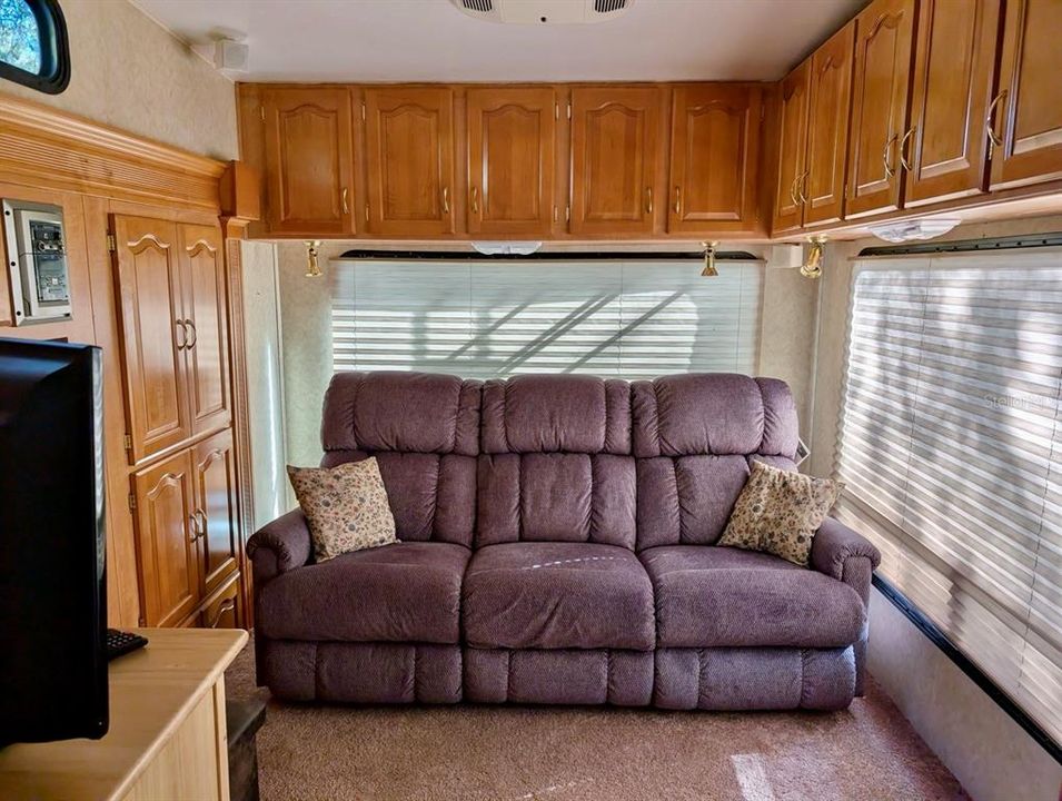 На продажу: $79,000 (0.14 acres)