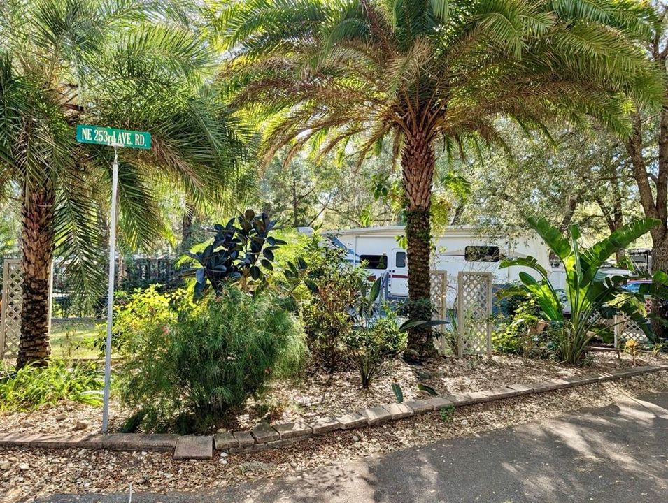 На продажу: $79,000 (0.14 acres)