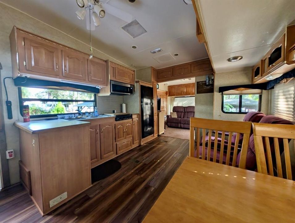 На продажу: $79,000 (0.14 acres)