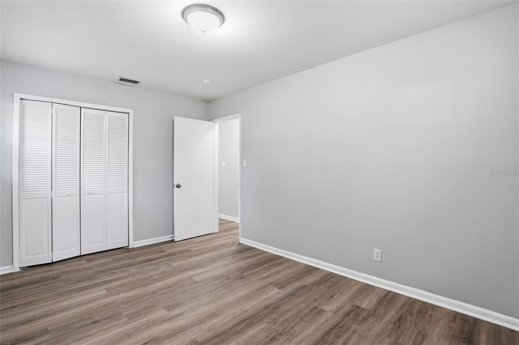 Active With Contract: $284,900 (3 beds, 2 baths, 968 Square Feet)