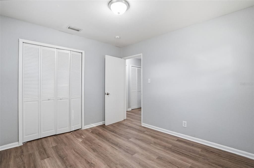 Active With Contract: $284,900 (3 beds, 2 baths, 968 Square Feet)