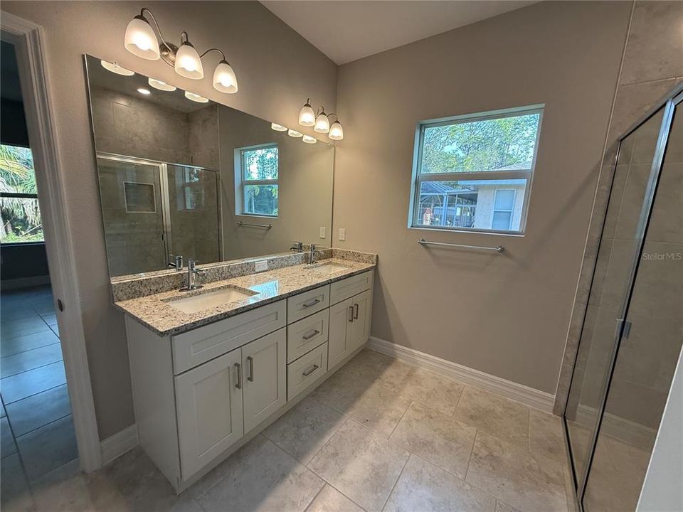 For Rent: $2,000 (3 beds, 2 baths, 1615 Square Feet)