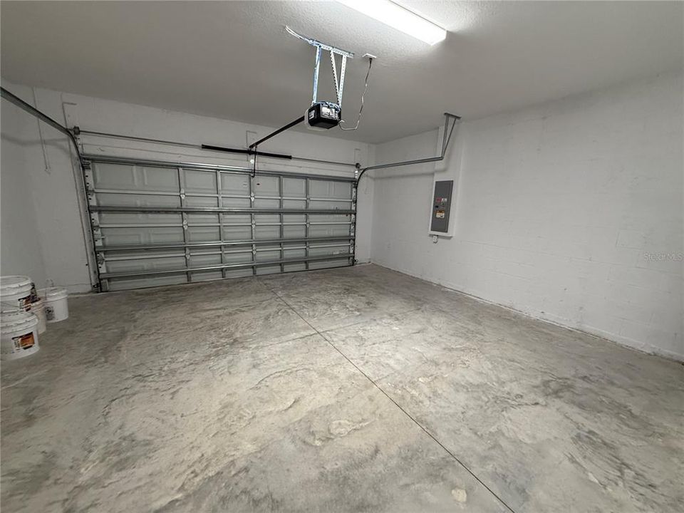 For Rent: $2,000 (3 beds, 2 baths, 1615 Square Feet)