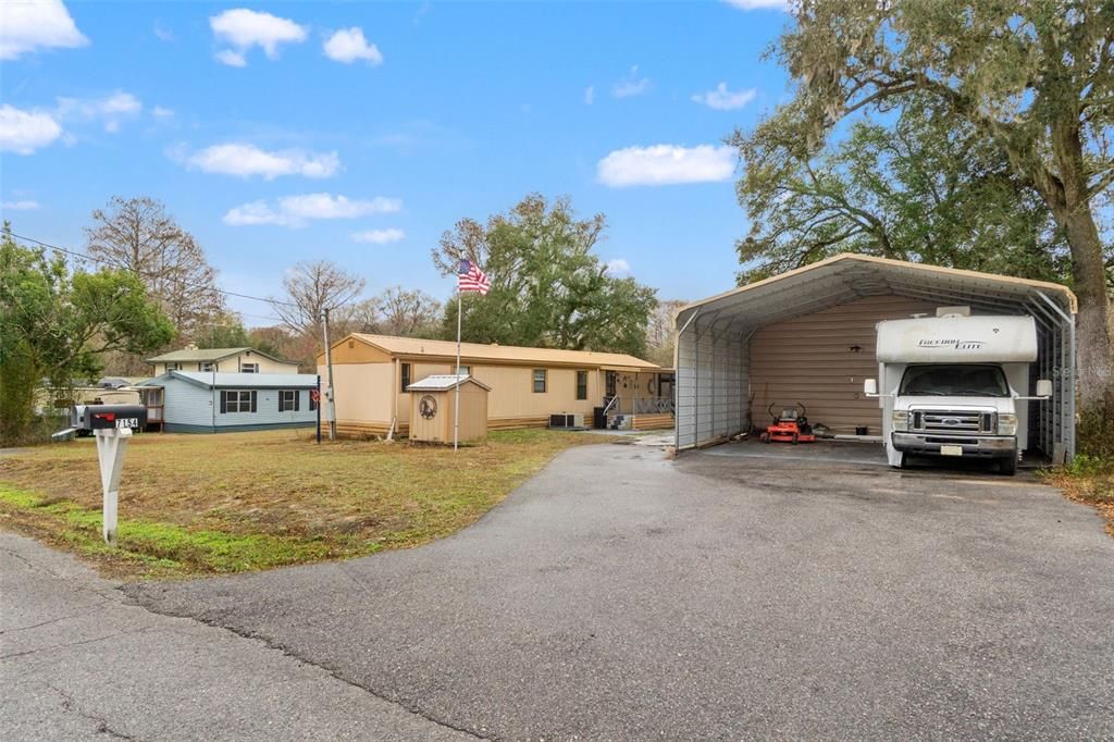 For Sale: $175,000 (2 beds, 2 baths, 840 Square Feet)