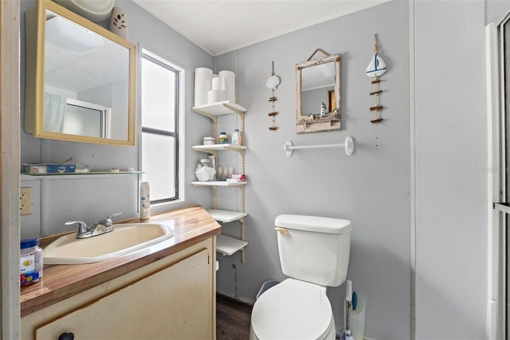 For Sale: $175,000 (2 beds, 2 baths, 840 Square Feet)