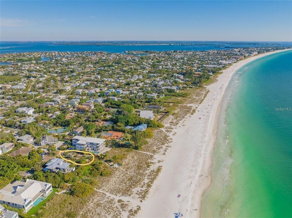 На продажу: $6,250,000 (0.59 acres)