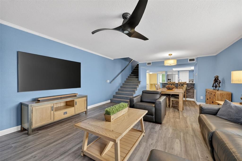 En Venta: $436,900 (3 camas, 3 baños, 1749 Pies cuadrados)