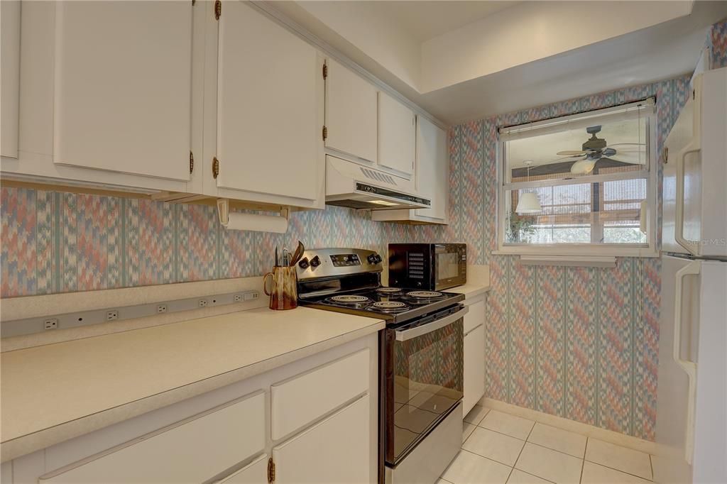 Activo con contrato: $149,000 (2 camas, 1 baños, 930 Pies cuadrados)