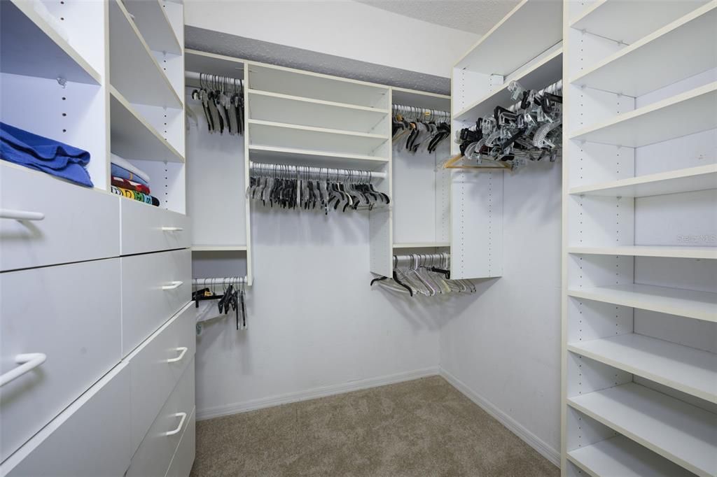 For Sale: $249,000 (2 beds, 2 baths, 1140 Square Feet)