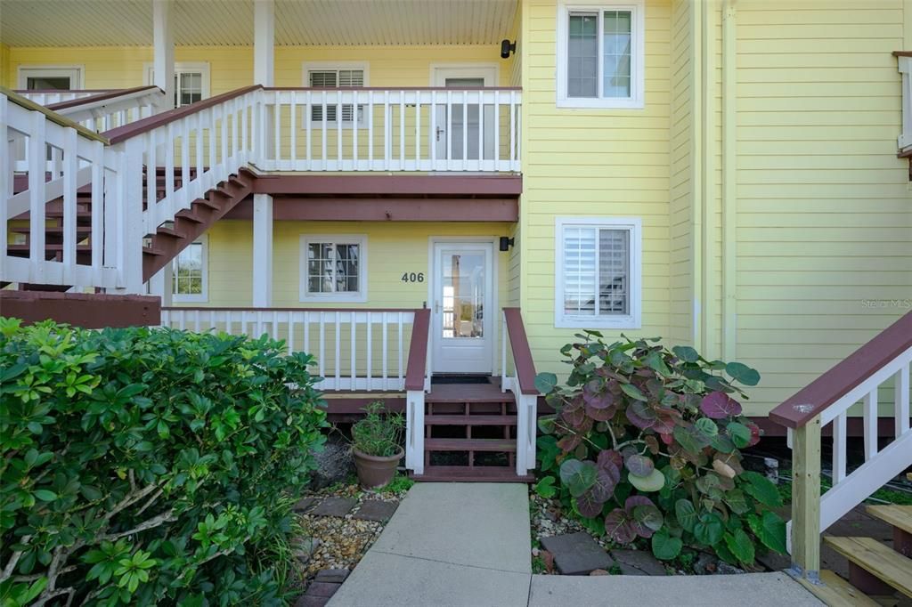For Sale: $249,000 (2 beds, 2 baths, 1140 Square Feet)